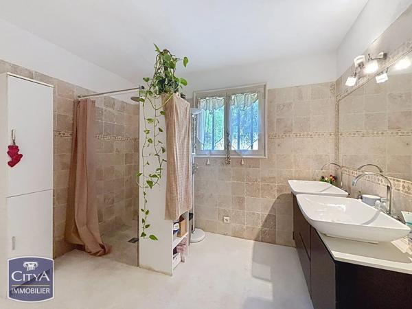 Maison à vendre 4 pièces 123m² Sainte-Maxime (83120)