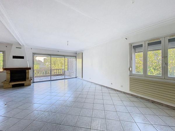 Maison spacieuse à vendre à Amboise - 4 chambres.