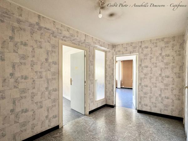 APPARTEMENT T5 A RENOVER – CLERMONT-FERRAND - LES SALINS - TRES BEAU POTENTIEL