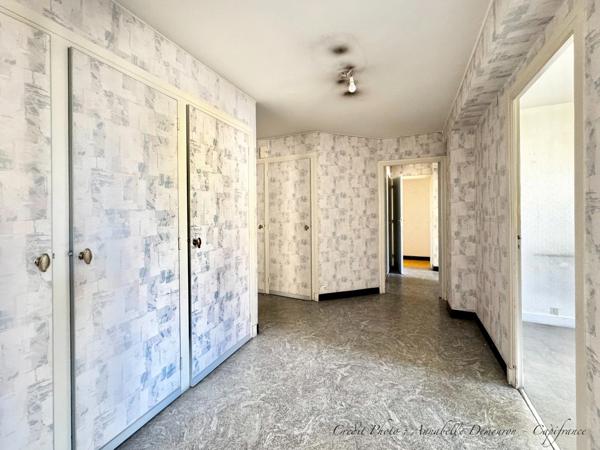 APPARTEMENT T5 A RENOVER – CLERMONT-FERRAND - LES SALINS - TRES BEAU POTENTIEL