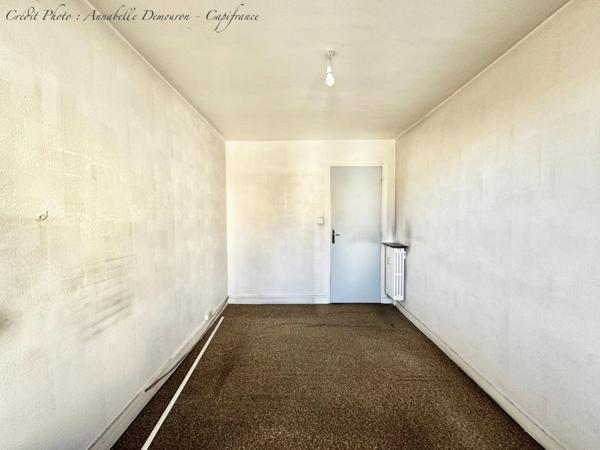APPARTEMENT T5 A RENOVER – CLERMONT-FERRAND - LES SALINS - TRES BEAU POTENTIEL