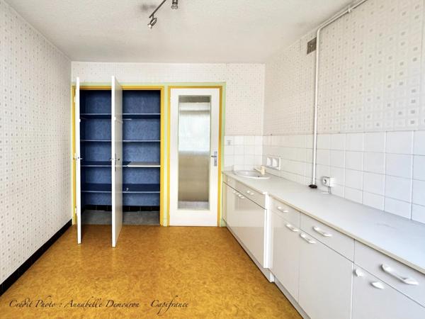APPARTEMENT T5 A RENOVER – CLERMONT-FERRAND - LES SALINS - TRES BEAU POTENTIEL