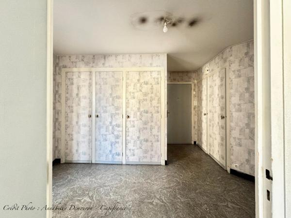 APPARTEMENT T5 A RENOVER – CLERMONT-FERRAND - LES SALINS - TRES BEAU POTENTIEL