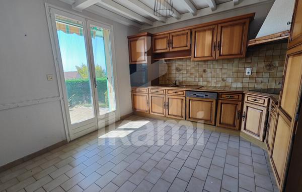 Maison familiale avec 4 chambres et terrain clos