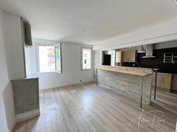 Dpt Var (83), à vendre LA SEYNE SUR MER appartement T3 de 62,85m² de surface totale Rénové.