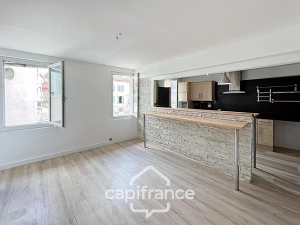 Dpt Var (83), à vendre LA SEYNE SUR MER appartement T3 de 62,85m² de surface totale Rénové.
