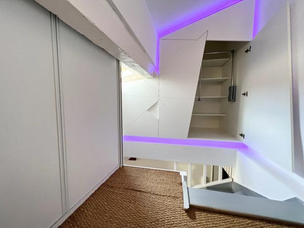 Dpt Var (83), à vendre LA SEYNE SUR MER appartement T3 de 62,85m² de surface totale Rénové.