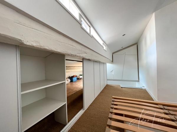 Dpt Var (83), à vendre LA SEYNE SUR MER appartement T3 de 62,85m² de surface totale Rénové.