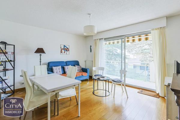 Appartement à vendre 3 pièces 72.3m² Billère (64140)