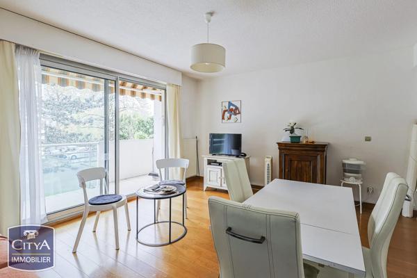 Appartement à vendre 3 pièces 72.3m² Billère (64140)
