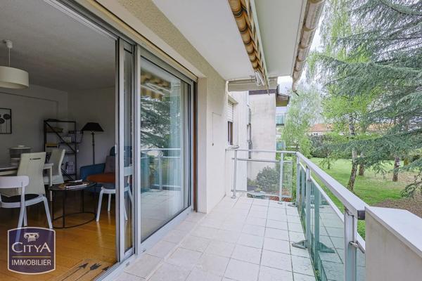 Appartement à vendre 3 pièces 72.3m² Billère (64140)