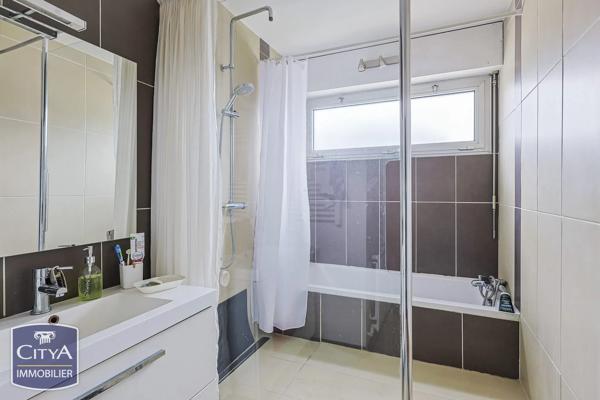 Appartement à vendre 3 pièces 72.3m² Billère (64140)