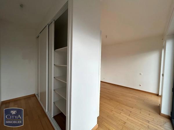 Appartement à louer 3 pièces 110.31m²