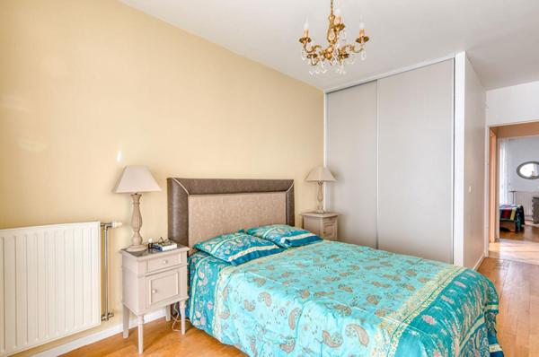 Appartement Lyon 3 pièce(s) 79.55 m2 avec balcons et cave