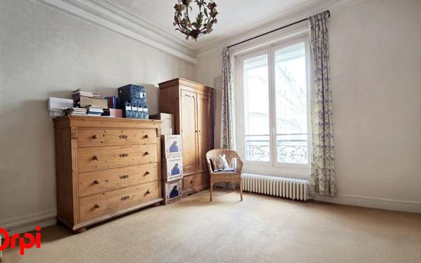 Appartement à vendre    3 pièces • 45,61 m2 Paris 14