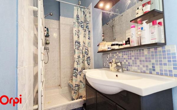 Appartement à vendre    3 pièces • 45,61 m2 Paris 14