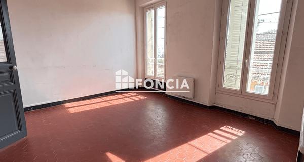 Location Appartement 4 pièces 66.3 m² - Toulon 83000