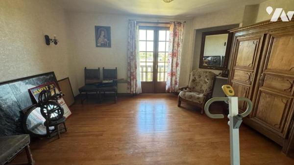 Située à MARIGNY, proche du bourg, maison avec vie de plain-pied 