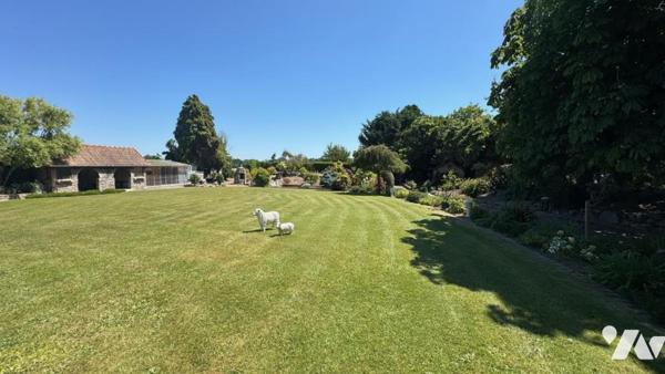 Située à MARIGNY, proche du bourg, maison avec vie de plain-pied 