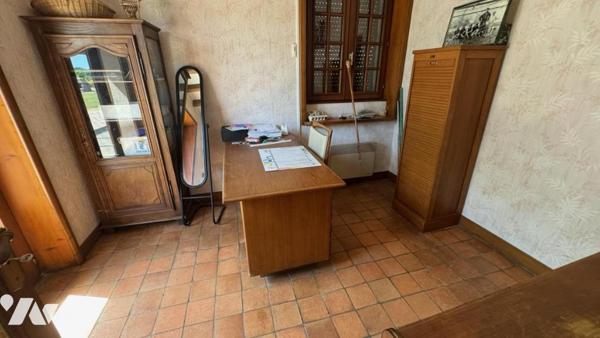 Située à MARIGNY, proche du bourg, maison avec vie de plain-pied 