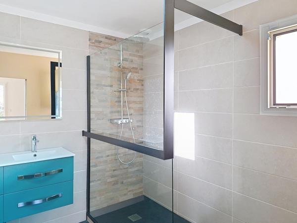 MAISON AVEC VIE DE PLAIN-PIED