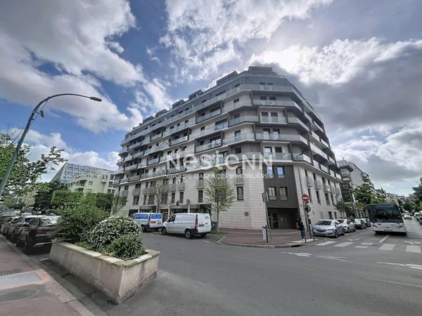 ISSY LES MOULINEAUX - Rue Diderot: Appartement 3 pièces 57m2 metro standing récent