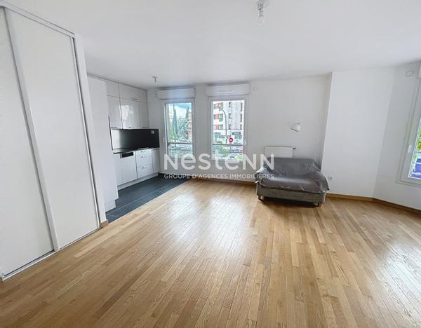ISSY LES MOULINEAUX - Rue Diderot: Appartement 3 pièces 57m2 metro standing récent