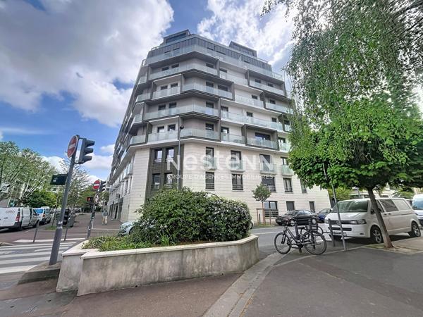 ISSY LES MOULINEAUX - Rue Diderot: Appartement 3 pièces 57m2 metro standing récent