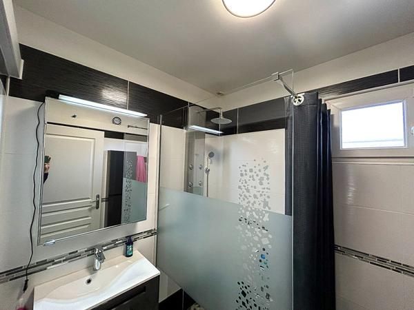 Magnifique villa 4 faces Secteur Catalunya / Garage/ Piscine sur parcelle de 361m2