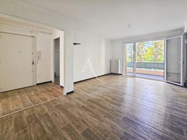 Exclusivité à vendre Appartement T4 de 77 m² avec deux balcons et stationnement 13190 Allauch La Pounche
