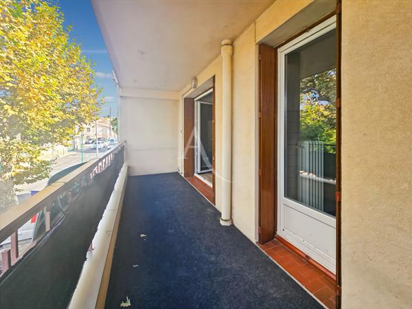 Exclusivité à vendre Appartement T4 de 77 m² avec deux balcons et stationnement 13190 Allauch La Pounche