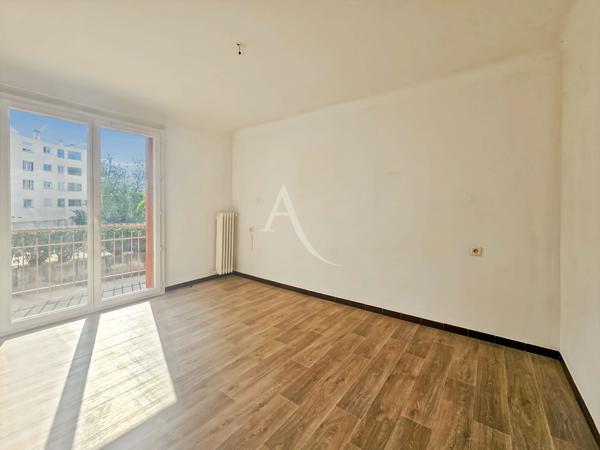 Exclusivité à vendre Appartement T4 de 77 m² avec deux balcons et stationnement 13190 Allauch La Pounche