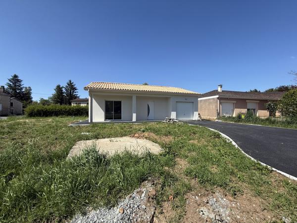 Maison neuve, 3 chambres, garage, terrain
