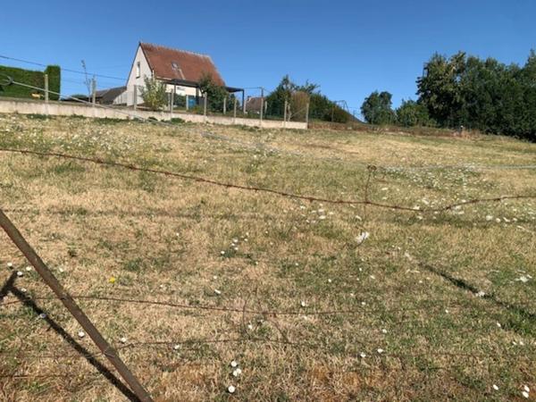 Terrain à vendre de 1 256,00 m² Proche de CLERMONT (60)