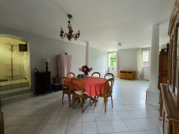 Maison 192m²-Terrain 158m²-4 chambres-Cave