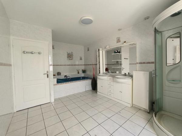 Maison 192m²-Terrain 158m²-4 chambres-Cave