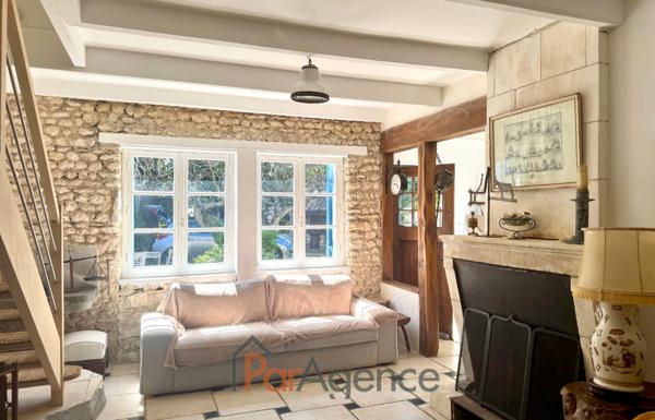 Authentique maison charentaise rénovée.