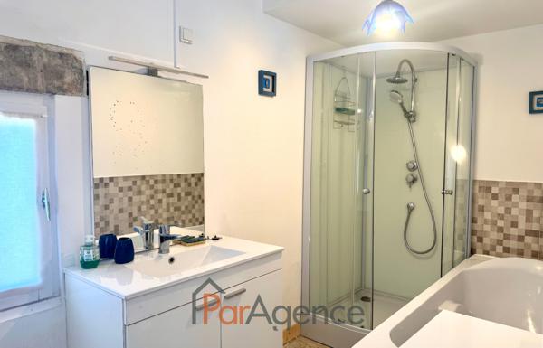 Authentique maison charentaise rénovée.