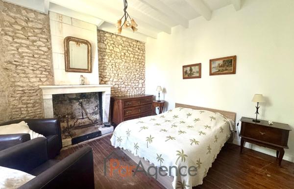 Authentique maison charentaise rénovée.