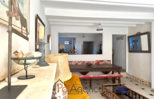 Authentique maison charentaise rénovée.