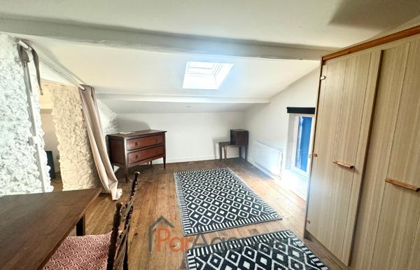 Authentique maison charentaise rénovée.