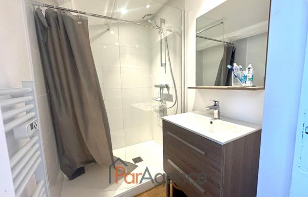 Authentique maison charentaise rénovée.