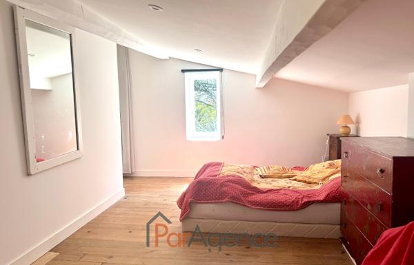 Authentique maison charentaise rénovée.