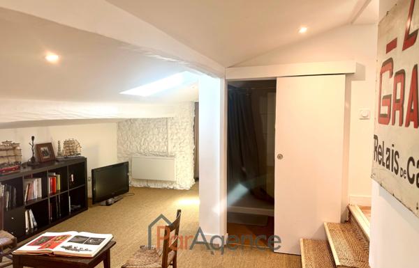 Authentique maison charentaise rénovée.