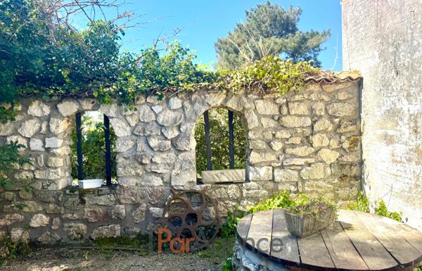 Authentique maison charentaise rénovée.