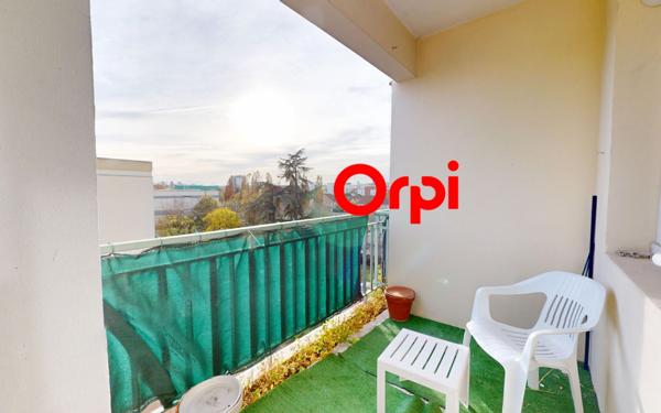 Appartement à vendre    4 pièces • 74 m2 Vaulx-en-Velin