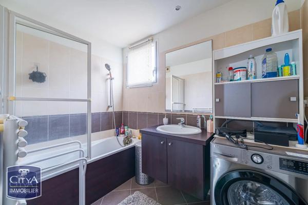 Appartement à vendre 4 pièces 93.4m² Saint-Cyr-sur-Loire (37540)