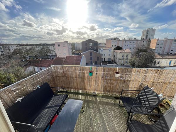 33300 BORDEAUX Chartrons/ Maritime- Appartement 2 pièce(s) 43 m² à vendre