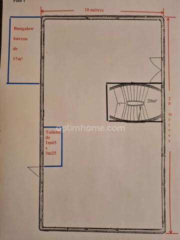 Local commercial de 197 m2 avec bureau et parking à louer à Orgeval au bord de la RN 13
