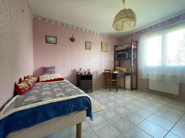 Vue montagne, piscine à St-Hilaire de la côte